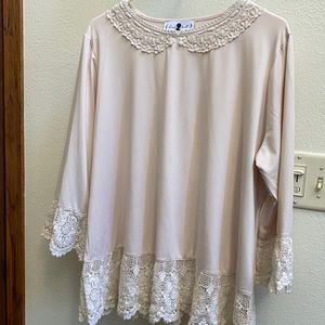 Dainty Jewell’s elegant too XXXL